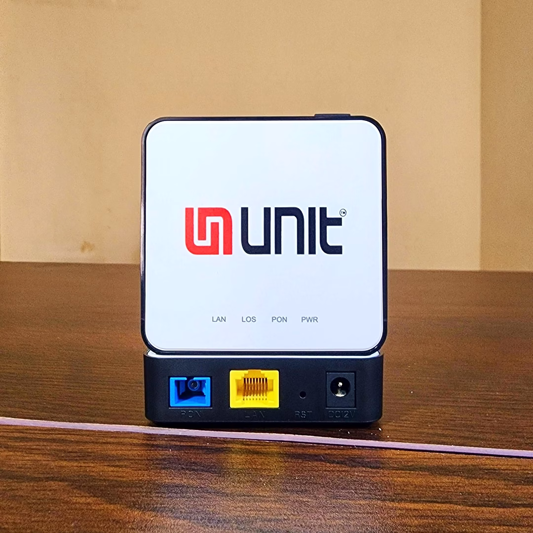 Unit XPON UNO 1G Back View – Gigabit LAN Port and Optical Input